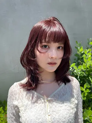ミディアム mahae 林のヘアスタイル