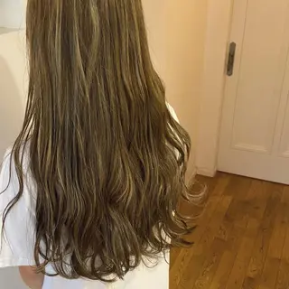 セミロング 峯 志帆のヘアスタイル