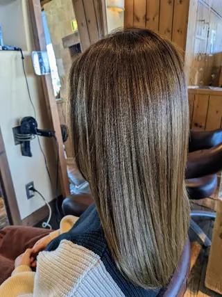 セミロング カラー 木下 峻輔/髪質改善特化のヘアスタイル