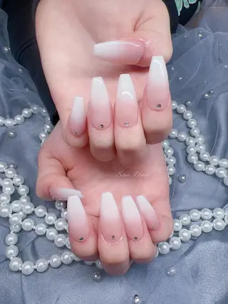 ネイル She   Nail所属・ISA_ BELLAのネイルデザイン