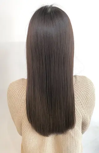 ロング Urio所属・今雪 聡美のヘアスタイル