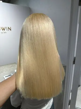 ロング カラー ハイトーン/ ブリーチ/あいかのヘアスタイル