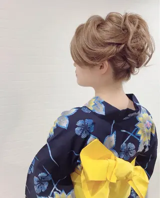 ミディアム ヘアアレンジ GRANLUSSO 〜グランルッソ駅前店所属・木口 嘉美のヘアスタイル