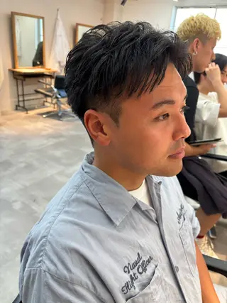 メンズ フェザーパーマ/韓国 /メンズカット/保立のヘアスタイル