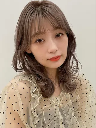 ミディアム カラー 梅田美容室 山崎海波のヘアスタイル