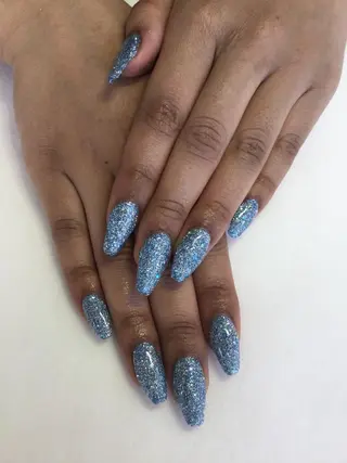 ネイル 💎🐰 saki. m 🐰💎のネイルデザイン