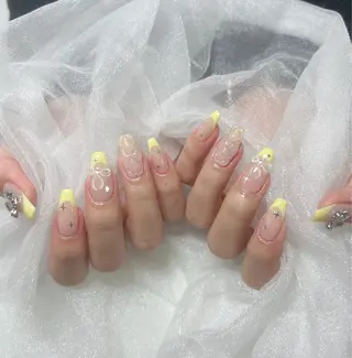 ネイル ちゅるんネイル🪄 耳ツボジュエリー🔗のネイルデザイン