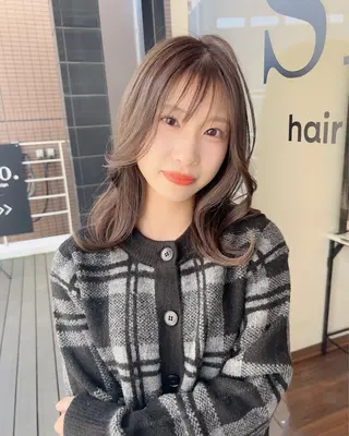 セミロング 🦋髪質改善🦋 眞井琴美のヘアスタイル