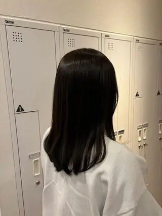 カラー 祝 莉子のヘアスタイル