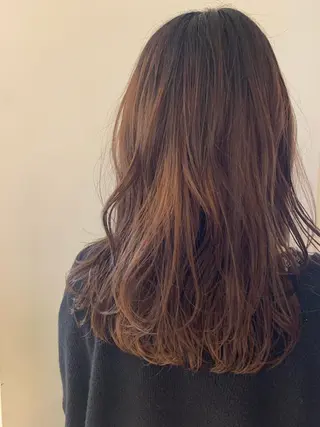 セミロング ハイトーンカラー🩵 耳ツボジュエリー👂のその他イメージ