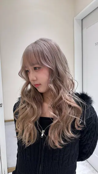 セミロング カラー ハイトーン/デザイン KYOKA🩶のヘアスタイル