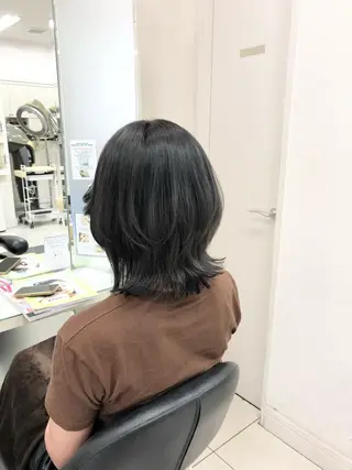 ミディアム カラー 渕向 克海のヘアスタイル