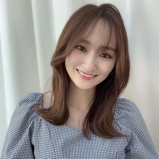 ミディアム Toiro所属・🤎小顔レイヤー /ベージュ🤎友香のヘアスタイル