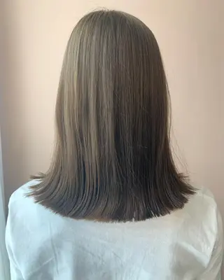 ミディアム カラー hub hair レイヤー/透明感のヘアスタイル