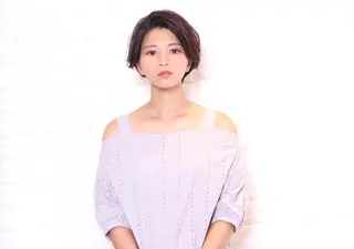 ショート カラー 向井 美緒のヘアスタイル
