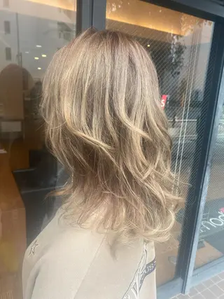 セミロング カラー sii.所属・sii. 川嶋のヘアスタイル