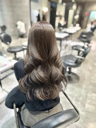 ロング カラー ヘアアレンジ _WHITE 難波本店のヘアスタイル