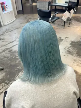 ミディアム カラー 🌼動き×透明感🩵 ハイトーン/ナナのヘアスタイル