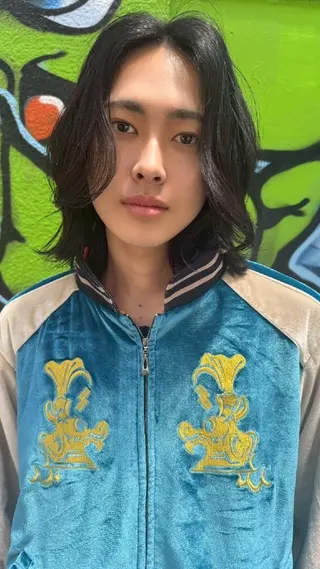 メンズ パーマ メンズ ヘアメイク  ハイトーン キャロのヘアスタイル