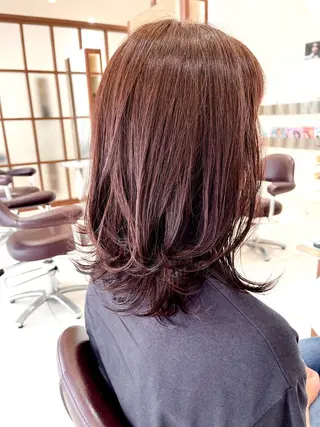 ミディアム ツヅキ マスミのヘアスタイル