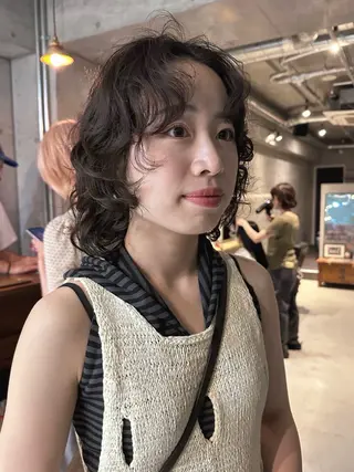 ミディアム パーマ 前野 日奈のヘアスタイル