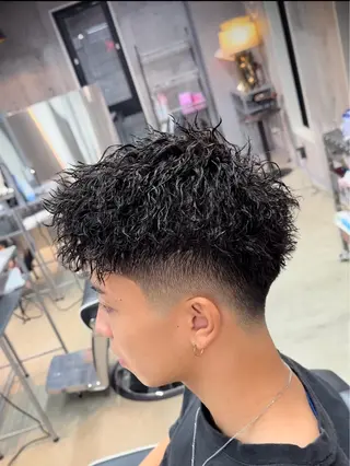 ミディアム 👑パーマの王様👑 【メンズ専門店】のヘアスタイル