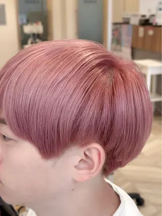 ショート メンズ 顔周りレイヤーカット 透明感カラー達冨のヘアスタイル