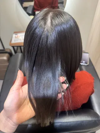 セミロング NAVY 橋本心 縮毛矯正のヘアスタイル