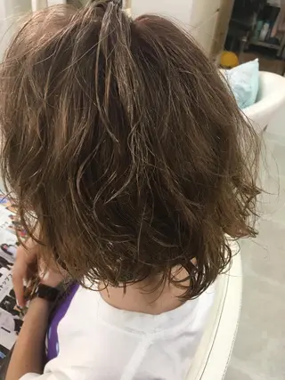 ミディアム セミロング カラー 髪質改善 中川　翔のヘアスタイル