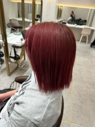 ミディアム karin ボブハイトーンのヘアスタイル