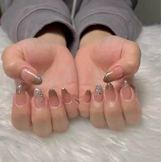 ネイル 小林 莉奈のネイルデザイン