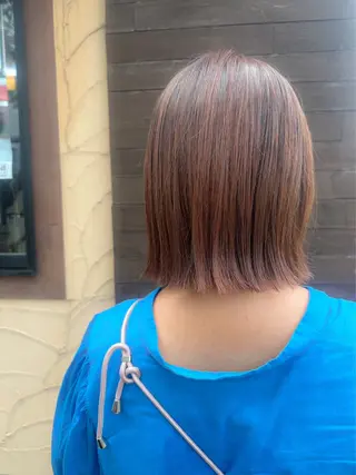 ミディアム カラー 綿貫 結香のヘアスタイル