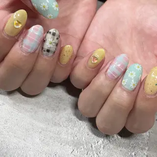 ネイル 東 千夏のネイルデザイン