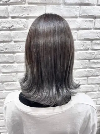 カラー ICHIGO 大山所属・emma 星野のヘアスタイル