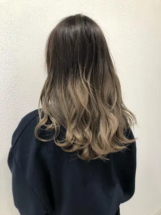 ロング 岸 保奈美のヘアスタイル