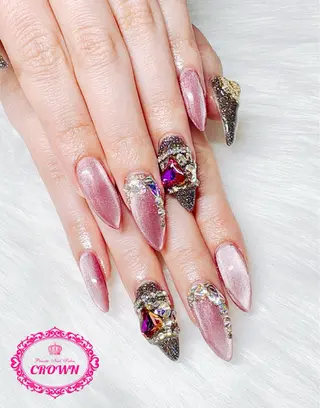 ネイル CROWN プライベートサロンのネイルデザイン