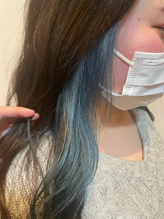 カラー 手塚 由佳のヘアスタイル