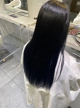 ロング カラー ヘアーアート リオンのヘアスタイル