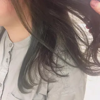 セミロング カラー 似合わせ.ﾍｱｾｯﾄ 得意🌹井上美沙のヘアスタイル