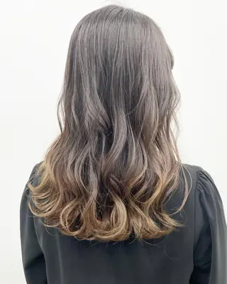 ミディアム カラー 🦄インナーカラー 🦄貫井彩花のヘアスタイル