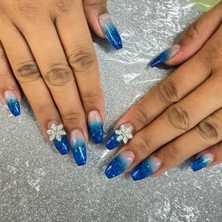 ネイル VIERU 🌈🎀💖のネイルデザイン