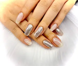 ミディアム GG houseのネイルデザイン