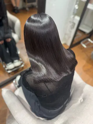 ミディアム カラー 𩵋住 佳帆のヘアスタイル