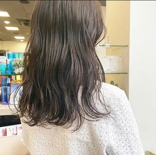 ロング カラー 滝本 里実のヘアスタイル