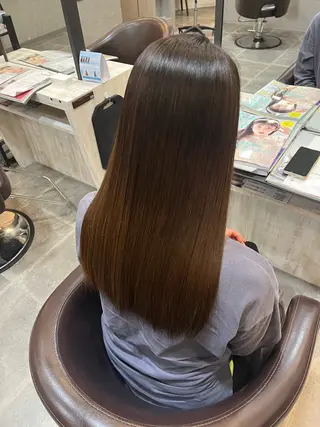 ロング 𝗕𝗼𝗻𝗵𝗲𝘂𝗿西梅田所属・ノンダメージ® 稲垣  いおりのヘアスタイル