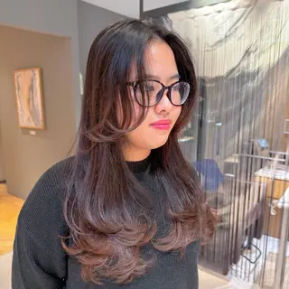 ロング uno pulir【ウノプリール】西梅田ハービスプラザ店所属・海外レイヤー/ 梅田美容室のヘアスタイル