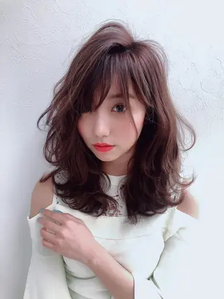 ミディアム 指名支持率NO.1 スタイリストのヘアスタイル