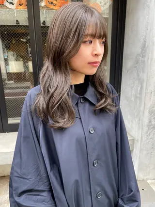 セミロング カラー 🩰オリーブ/ ベージュ松本咲花🩰のヘアスタイル