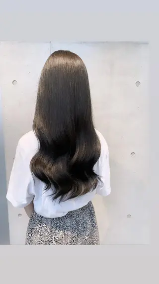 セミロング カラー 透明感/オリーブ/ グレージュ/YUKAのヘアスタイル