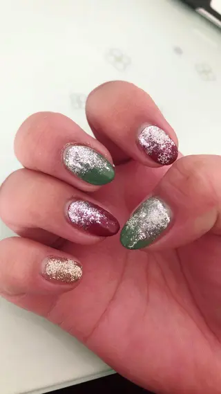 ネイル 石谷 詩織のネイルデザイン